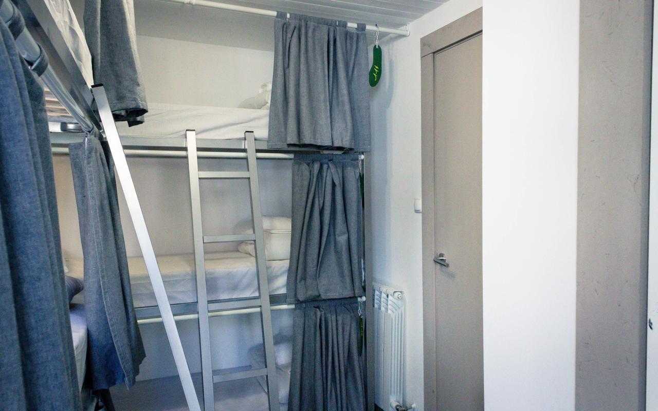 Suave Hostel *